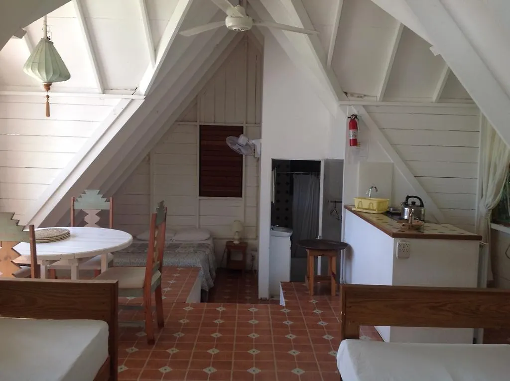 Chippewa Village Negril 2*,