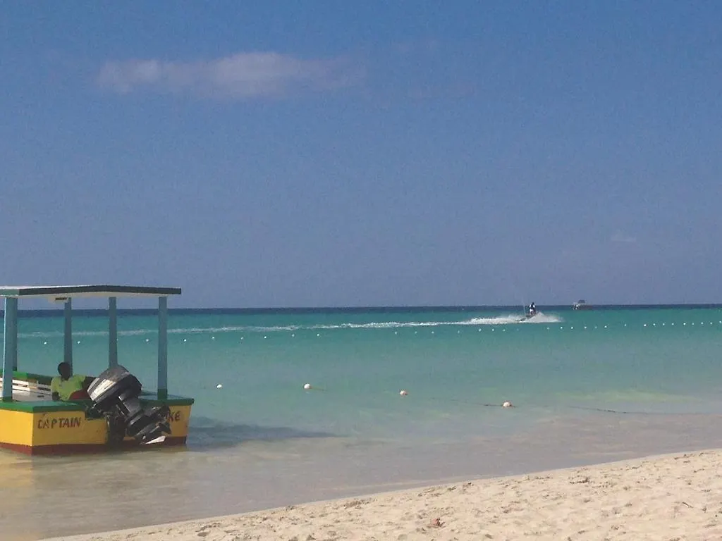 Chippewa Village Negril Aparthotel