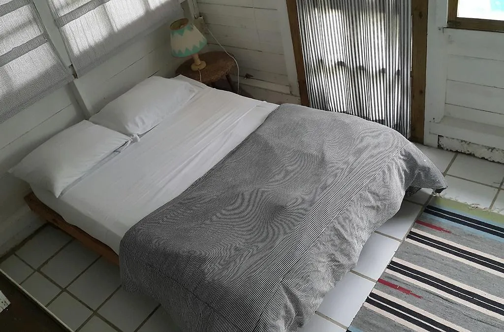 Chippewa Village Negril 2*,